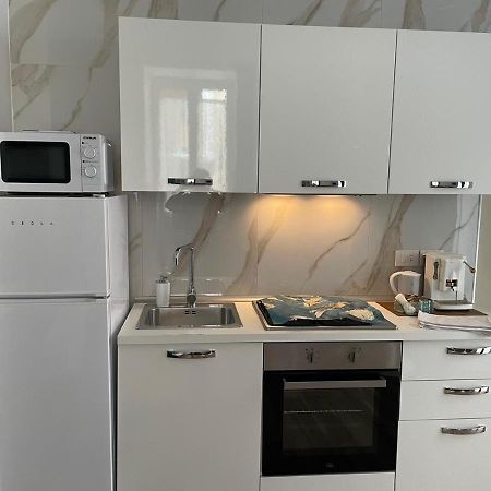 Guest House Napul'E Наполи Екстериор снимка