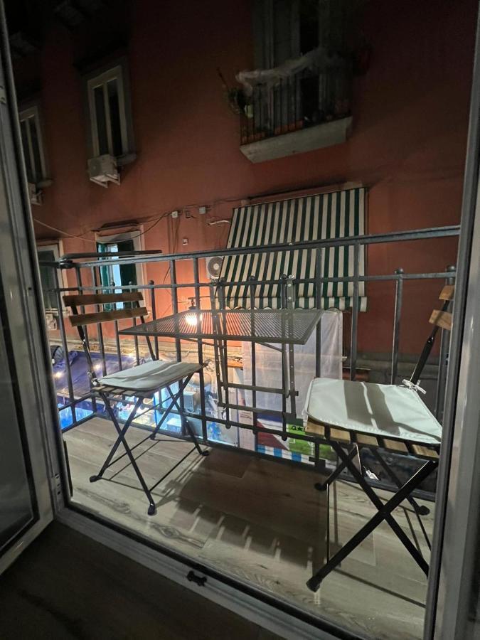Guest House Napul'E Наполи Екстериор снимка